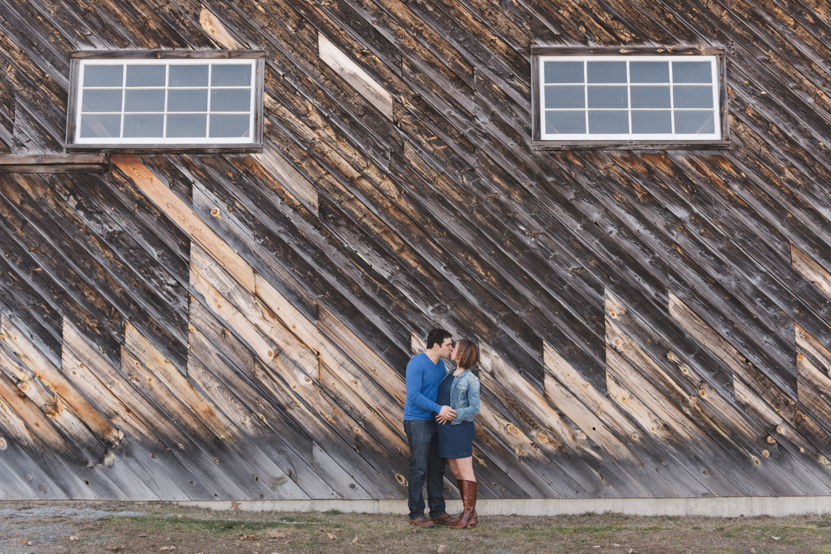 rustic wooden barn maternity photos