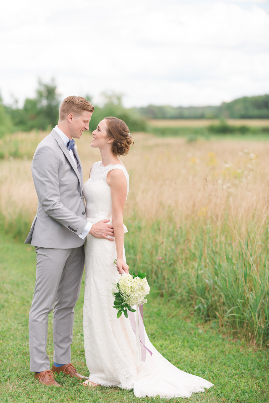 bride and groom at Strathmere Garden house in Ottawa, Ontario