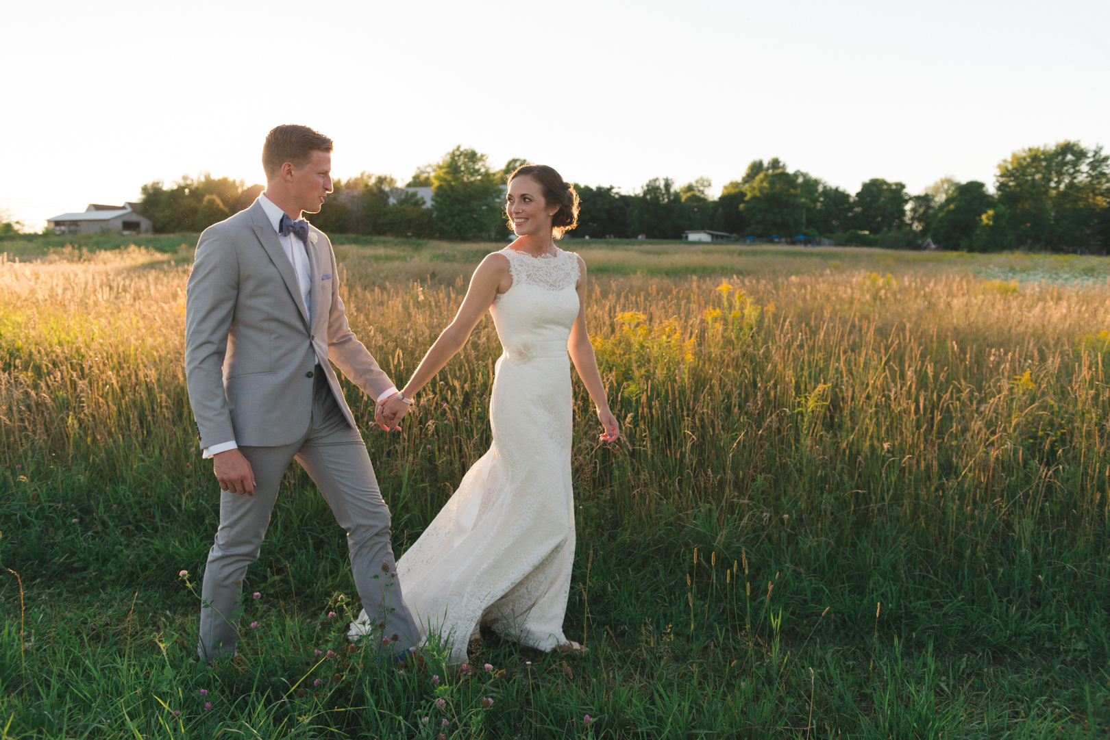 sunset photos of bride and groom at Strathmere in Ottawa, Ontario