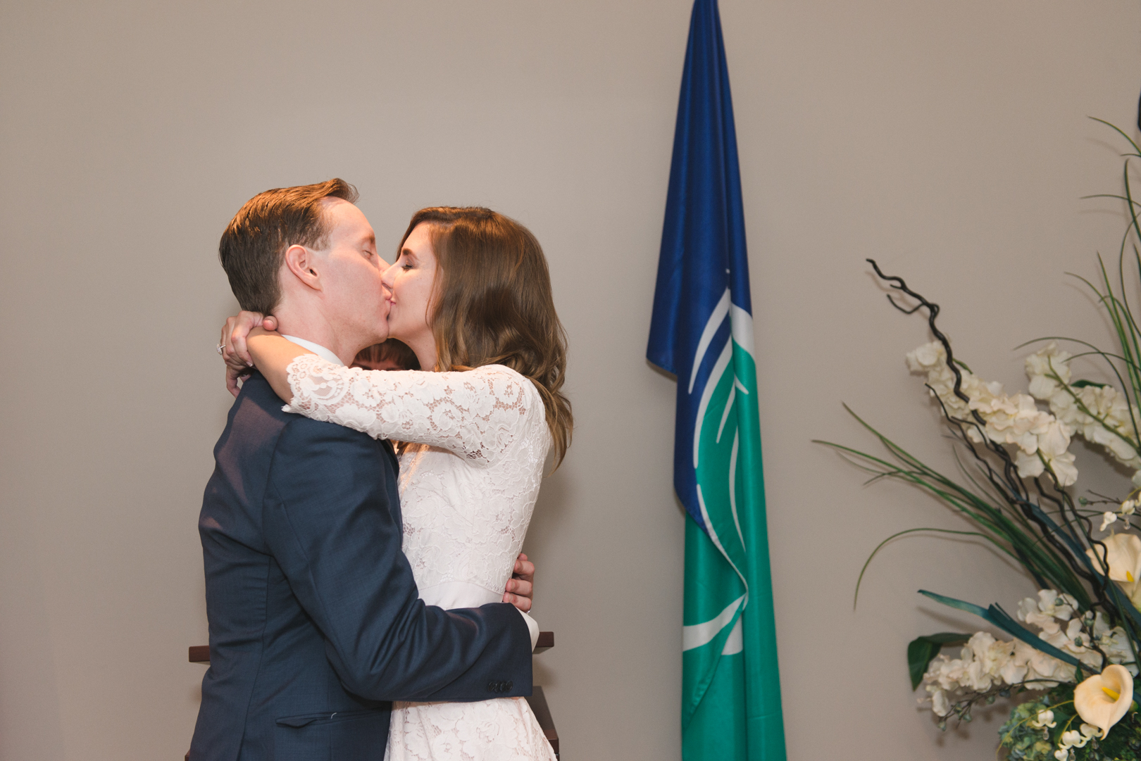 first kiss at city hall ceremony