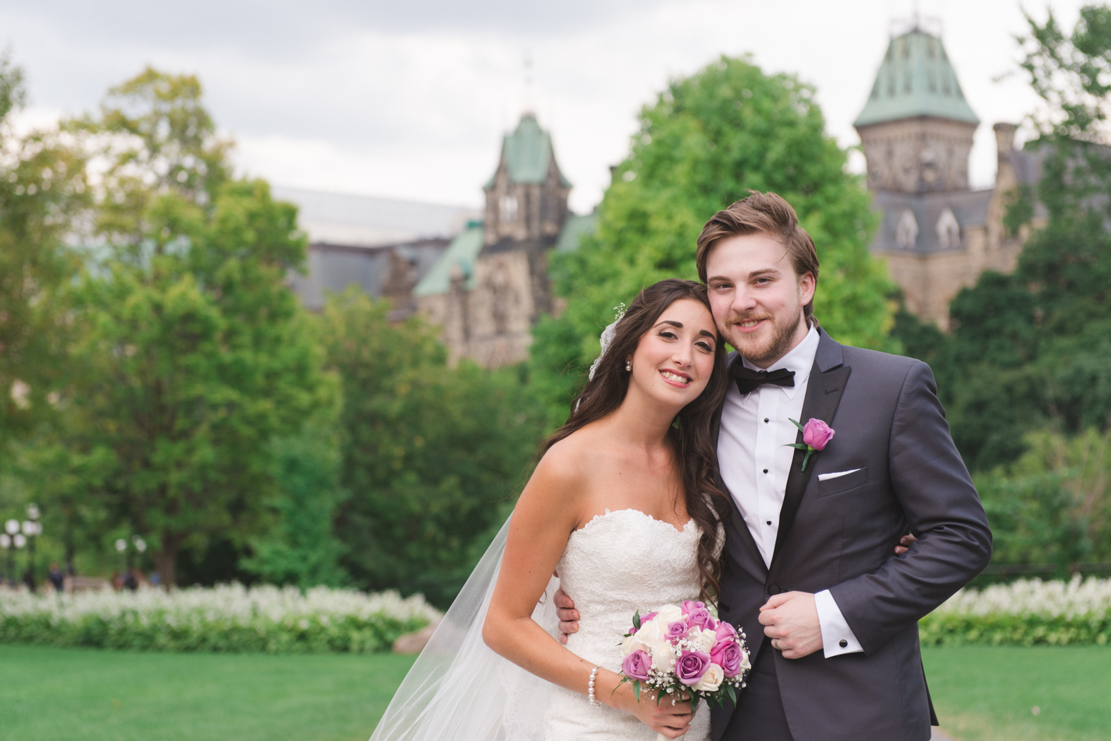 bride and groom at majors hill park overlooking the parliament buildings