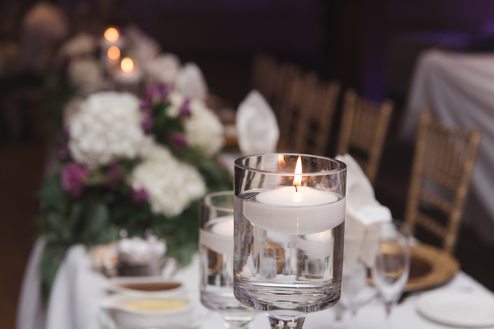 floating votive candle at the head table
