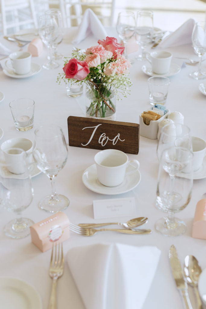 table setting with pink roses