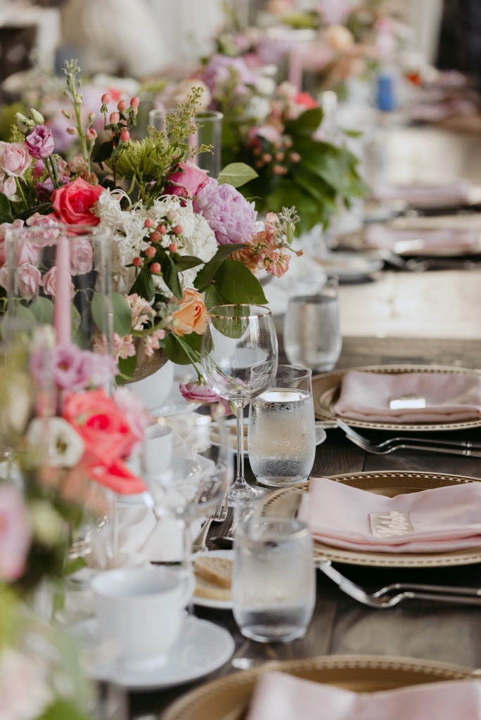 head table florals at horticulture building