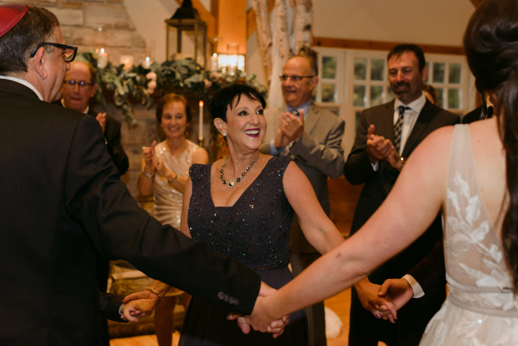 horah dance at jewish wedding